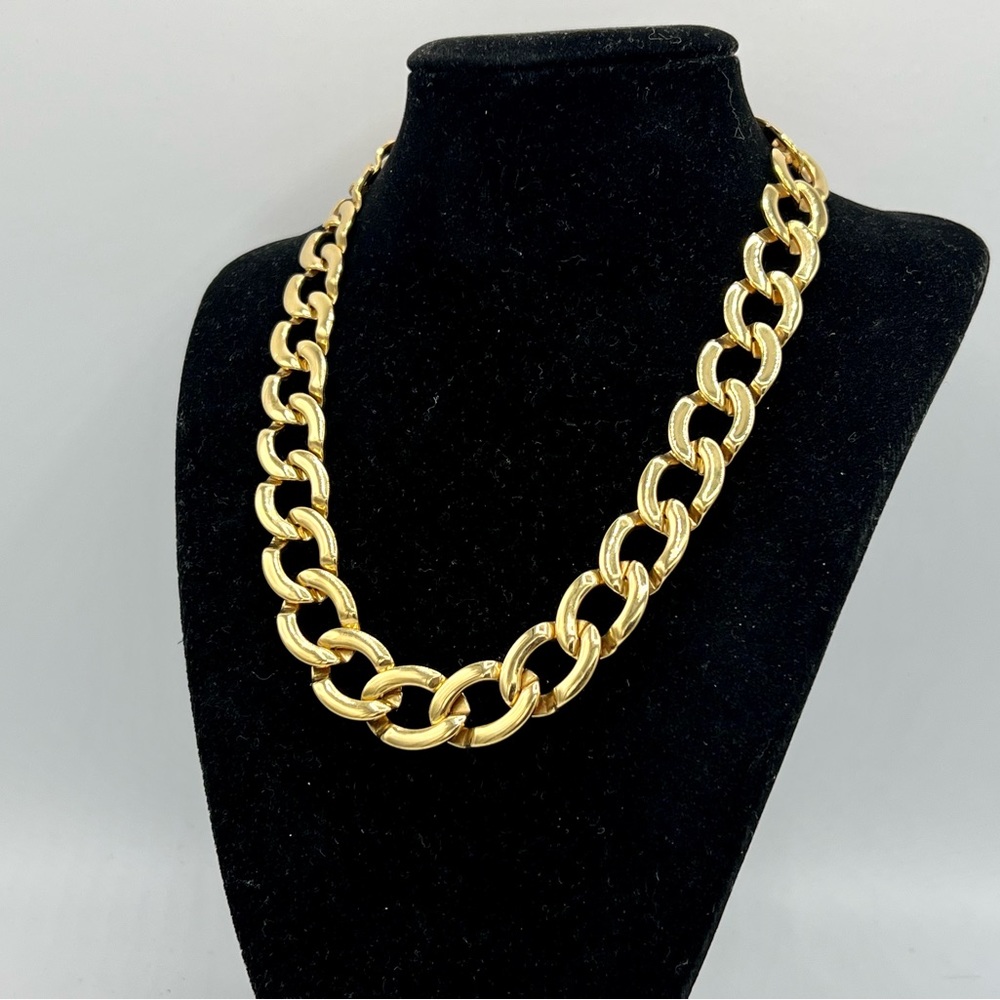 Vintage reversible textured gold tone MONET chunky chain necklace 18”
